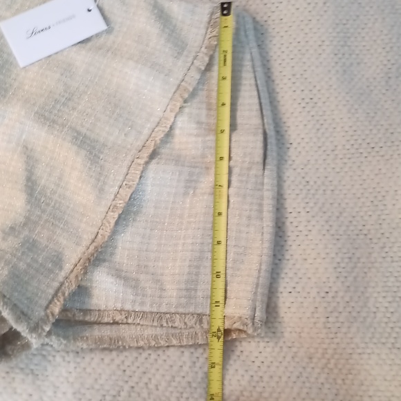 Lovers & Friends Skort textured with gold thread Pockets - Picture 10 of 10